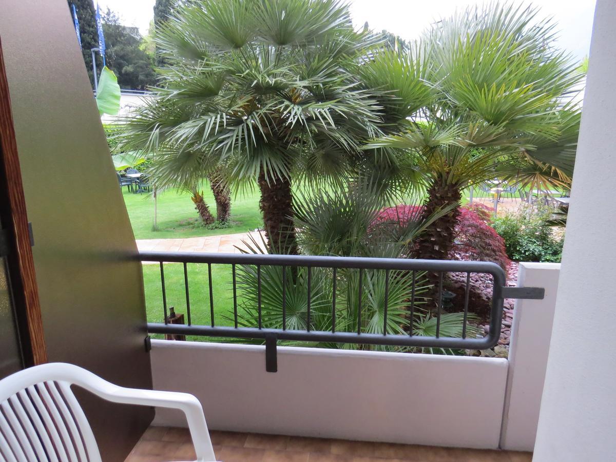 Hotel Villa Claudia Torbole Sul Garda Exterior photo